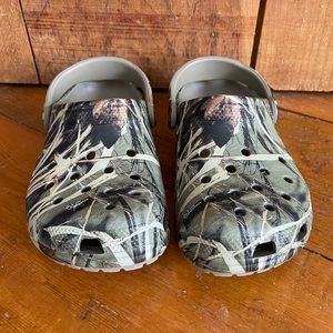 Unisex Camo Crocs